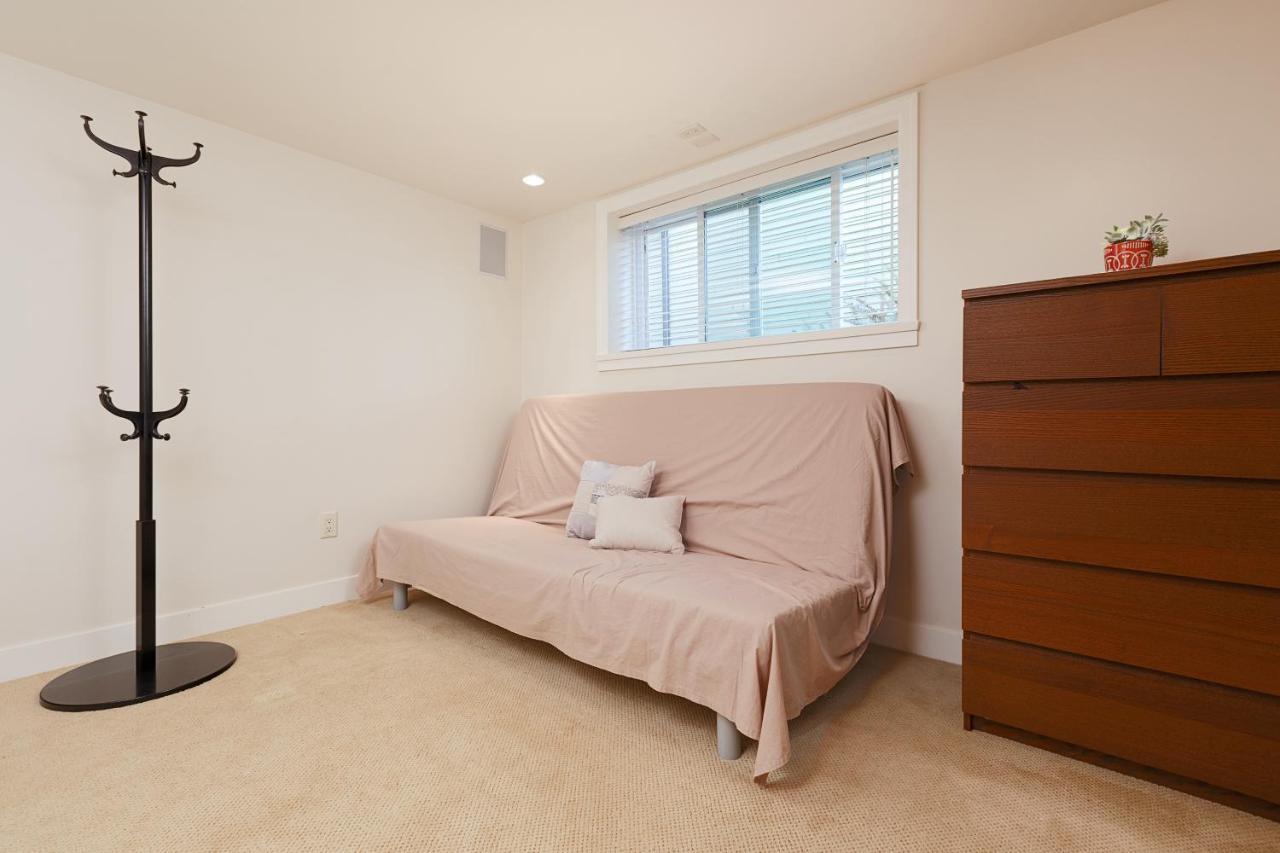 Cozy 3Bdr Suite Near Queen Elizabeth Park แวนคูเวอร์ ภายนอก รูปภาพ